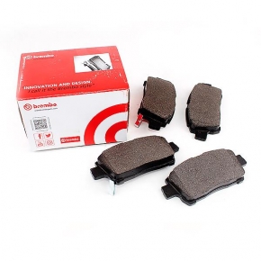 Колодки тормозные передние Geely FC BREMBO. Артикул: 1061001401-BREMBO
