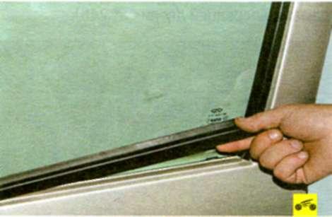 и наружный уплотнители стекла передней двери