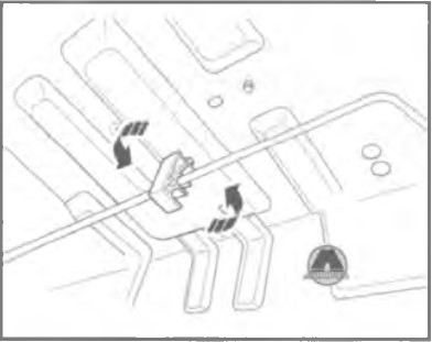 Установить торсион открытия крышки багажника в монтажный кронштейн