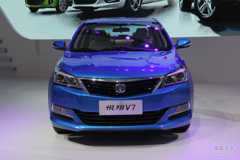 Changan Eado DT. Фото 2