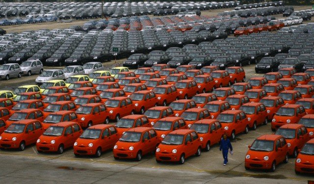 Китай выпустил рекордное количество машин